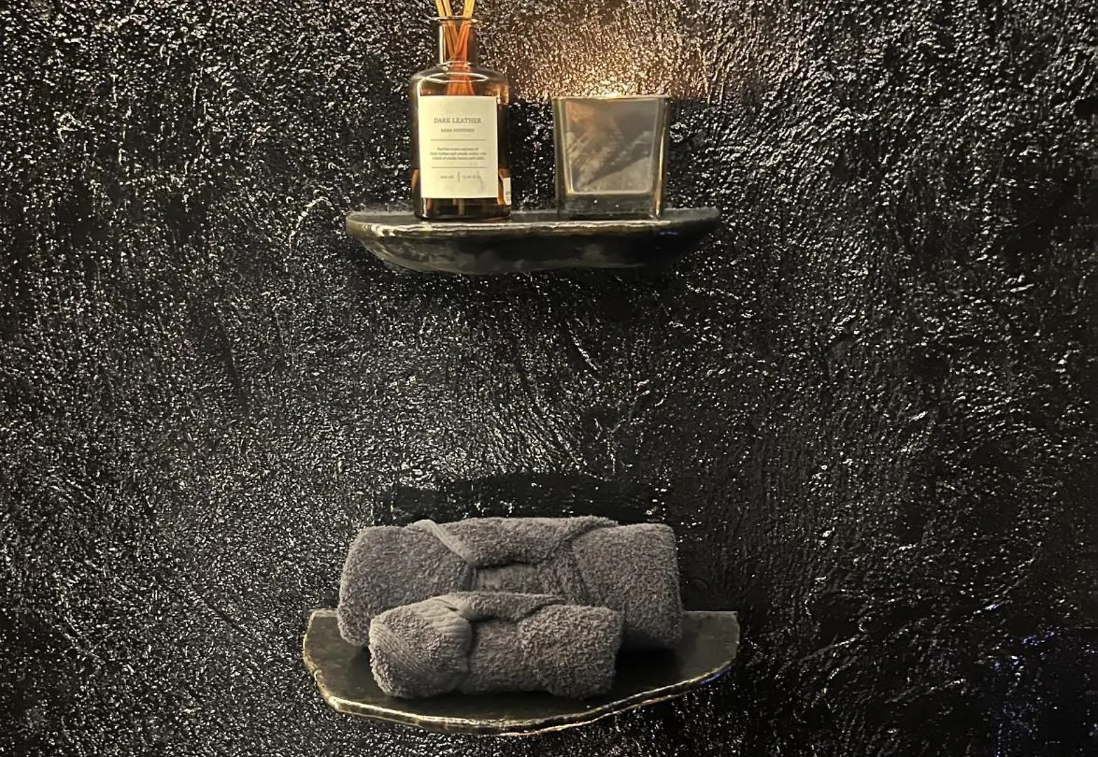 Doormat#13 Black Mirror Salonic